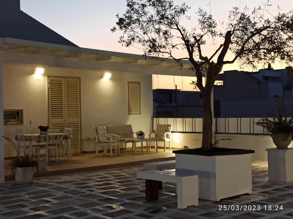 פולינאנו א מארה Pietra Di Luna Relaxing Private Terrace מראה חיצוני תמונה