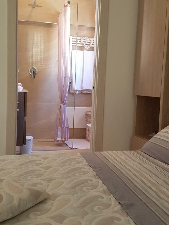פולינאנו א מארה Pietra Di Luna Relaxing Private Terrace מראה חיצוני תמונה