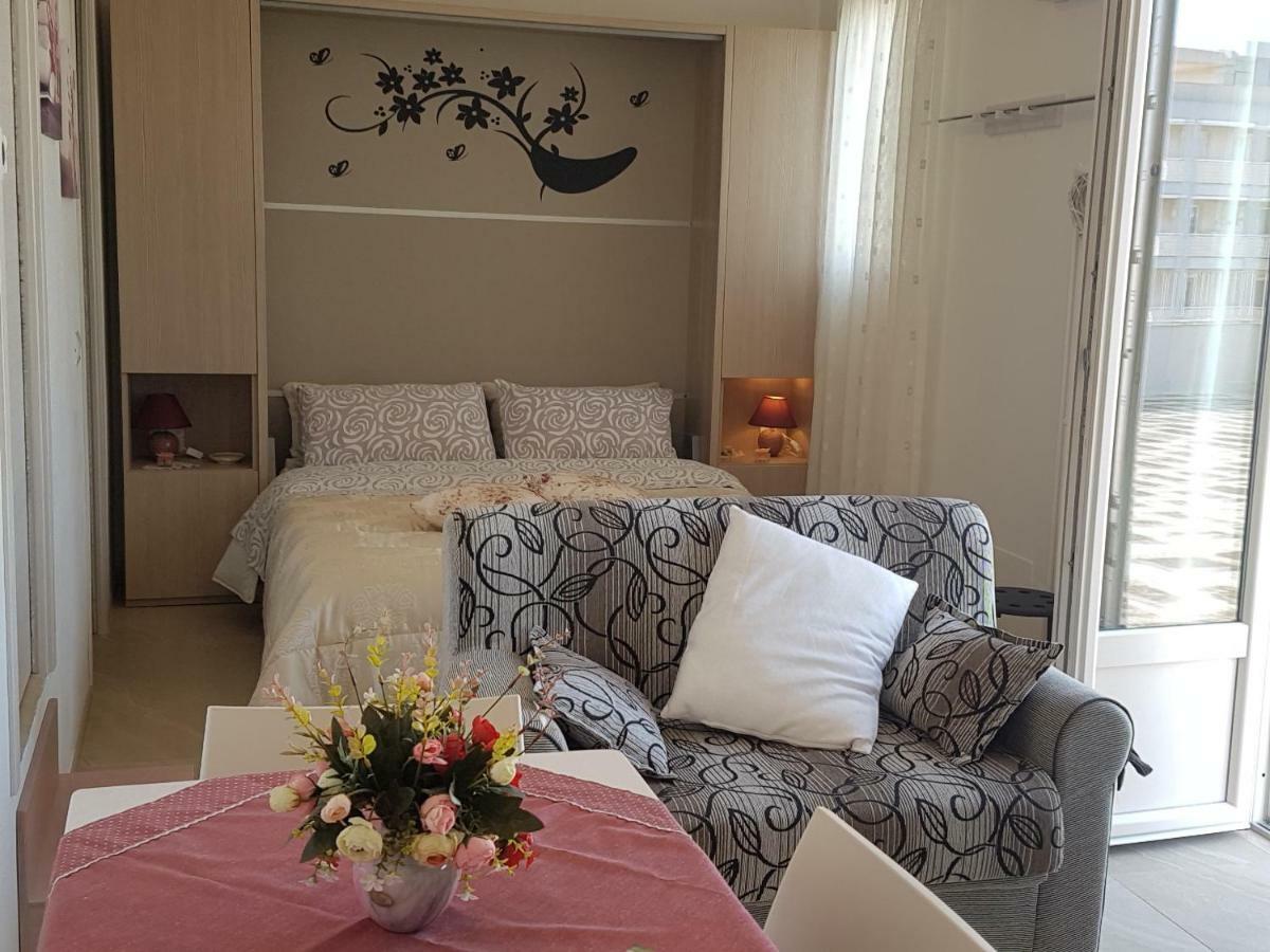 פולינאנו א מארה Pietra Di Luna Relaxing Private Terrace מראה חיצוני תמונה